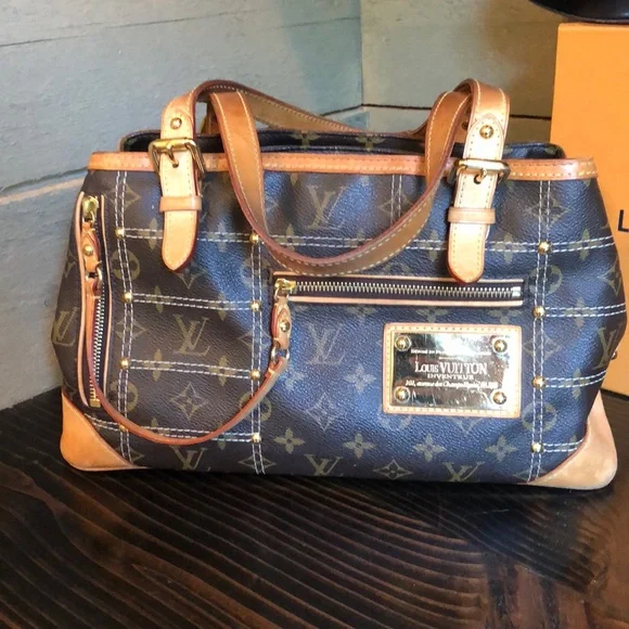 LV Limited Edition Riveting Monogram Bag - Picture 1 of 17